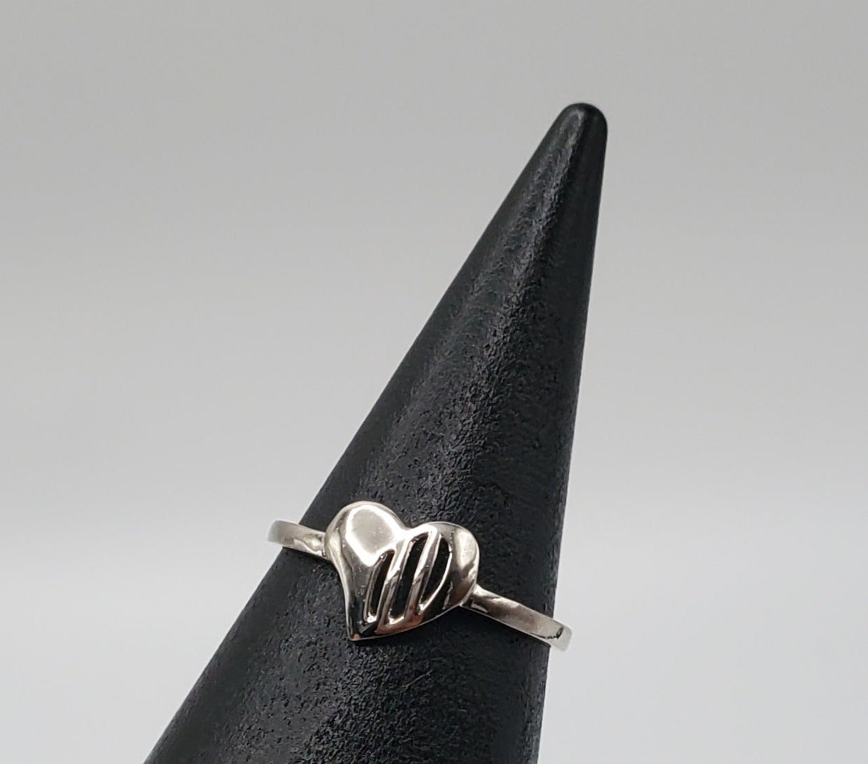 Vivian Plain Heart Sterling Silver Ring